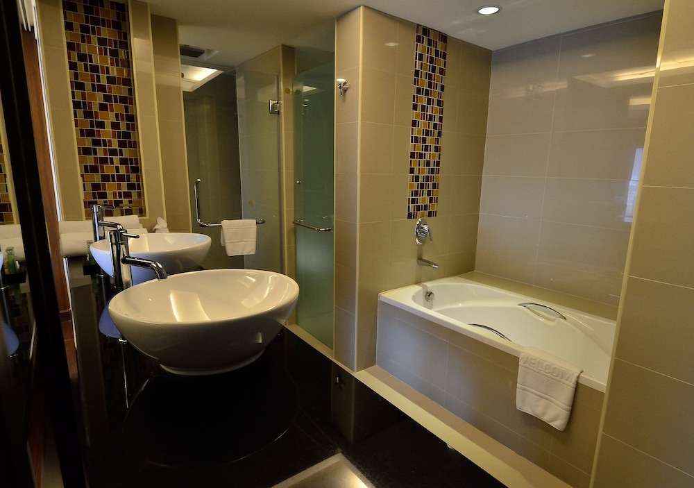Premium Room Twin - Photo 7