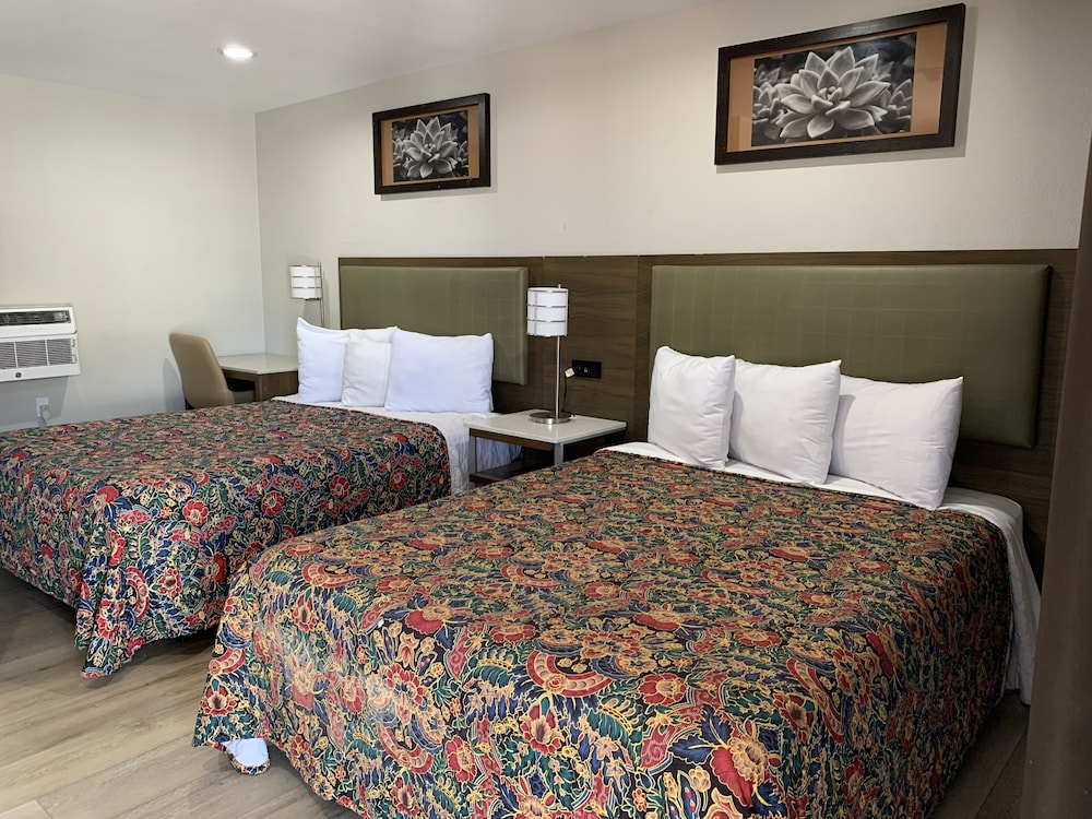 Deluxe Double Room, 2 Queen Beds