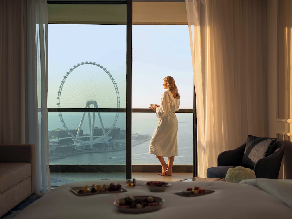 Luxury Room, 1 King Bed, Balcony, Sea View