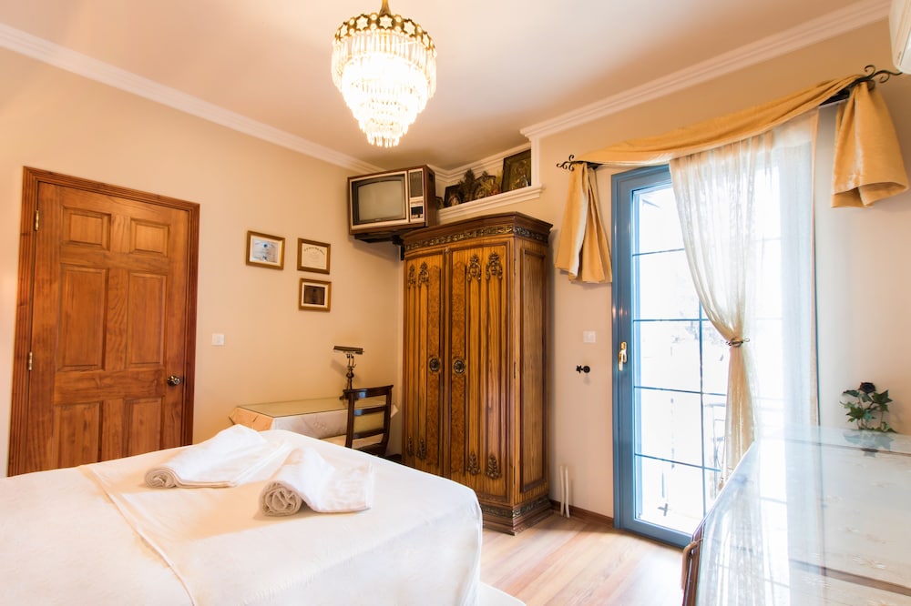 Villa photo 1