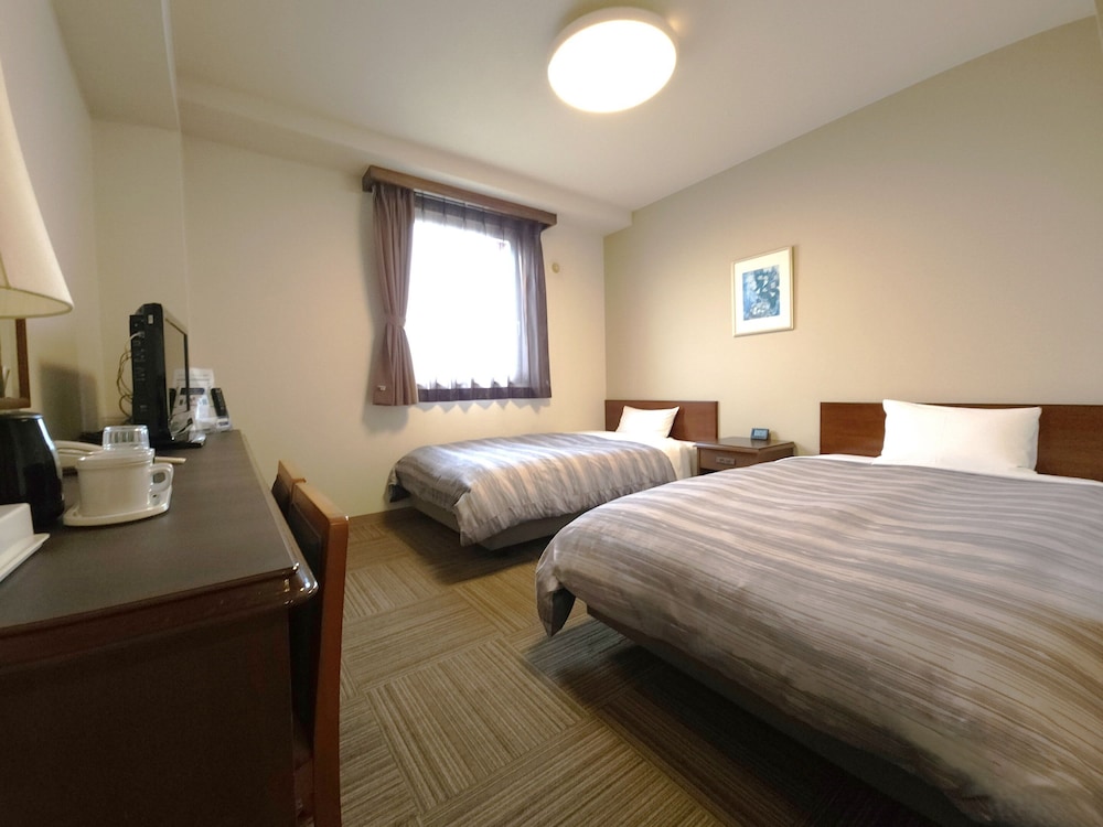 Twin Room, Non Smoking - Photo 1