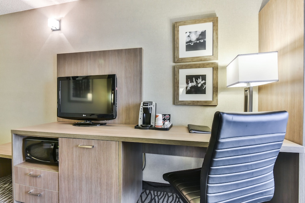 Room, 2 Queen Beds, Non Smoking (2nd Floor) - Photo 6