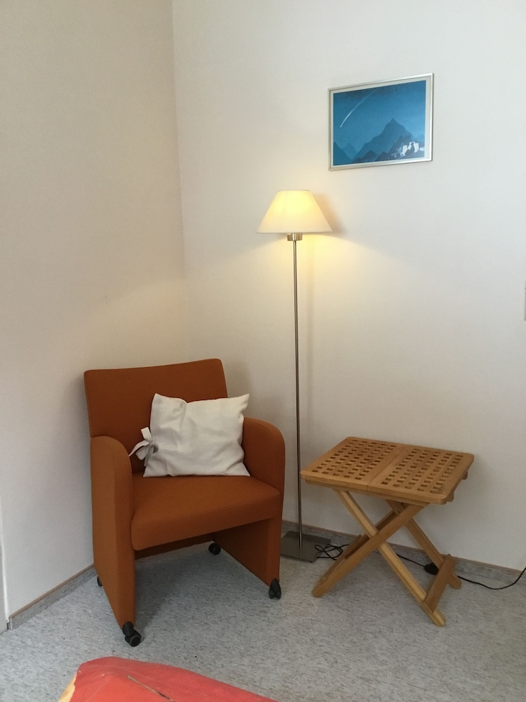 Single Room photo 3