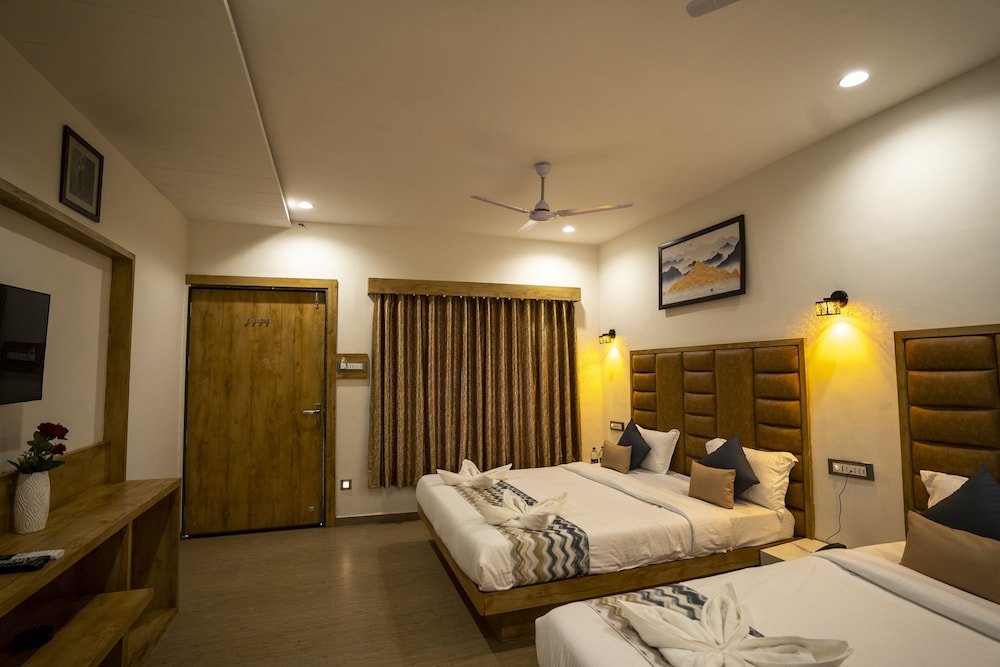 Family Room - Photo 10