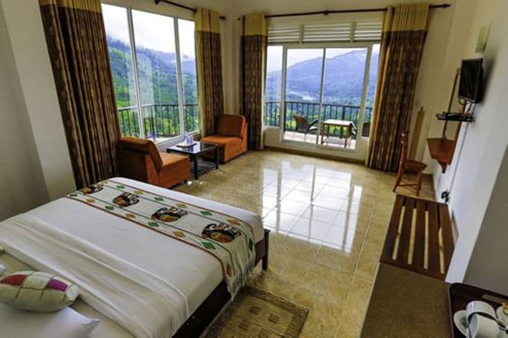 Superior Double Room, 1 Queen Bed, Mountain View photo 1