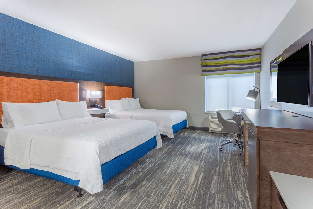 Room, 2 Queen Beds, Accessible, Non Smoking - Photo 2