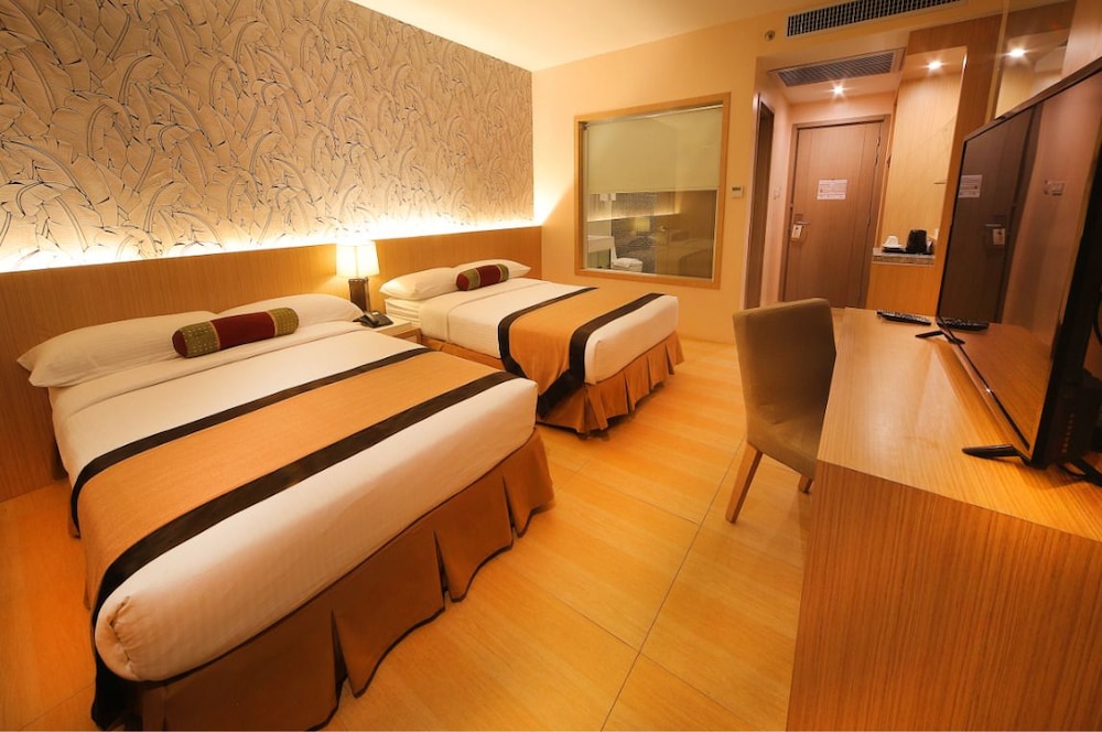 Executive Room - Photo 12