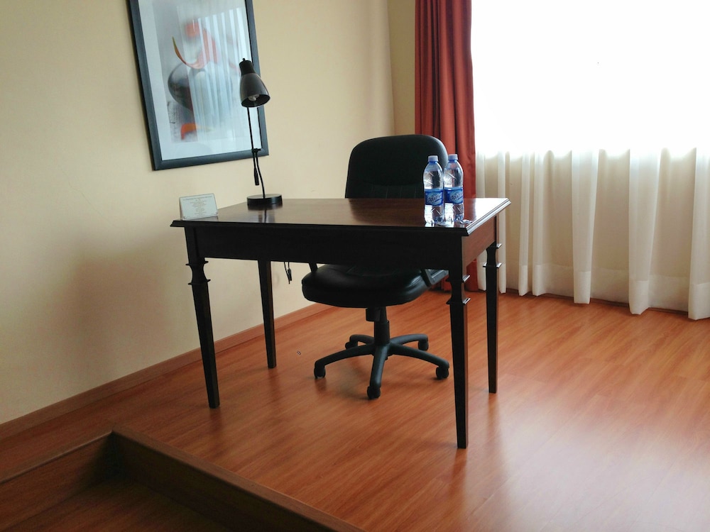 Comfort Suite photo 2