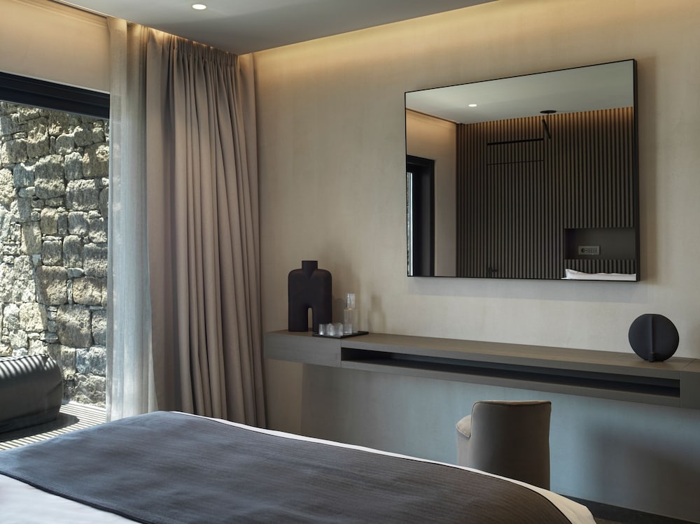 Deluxe Suite, Private Heated Pool, Sea View - Photo 7