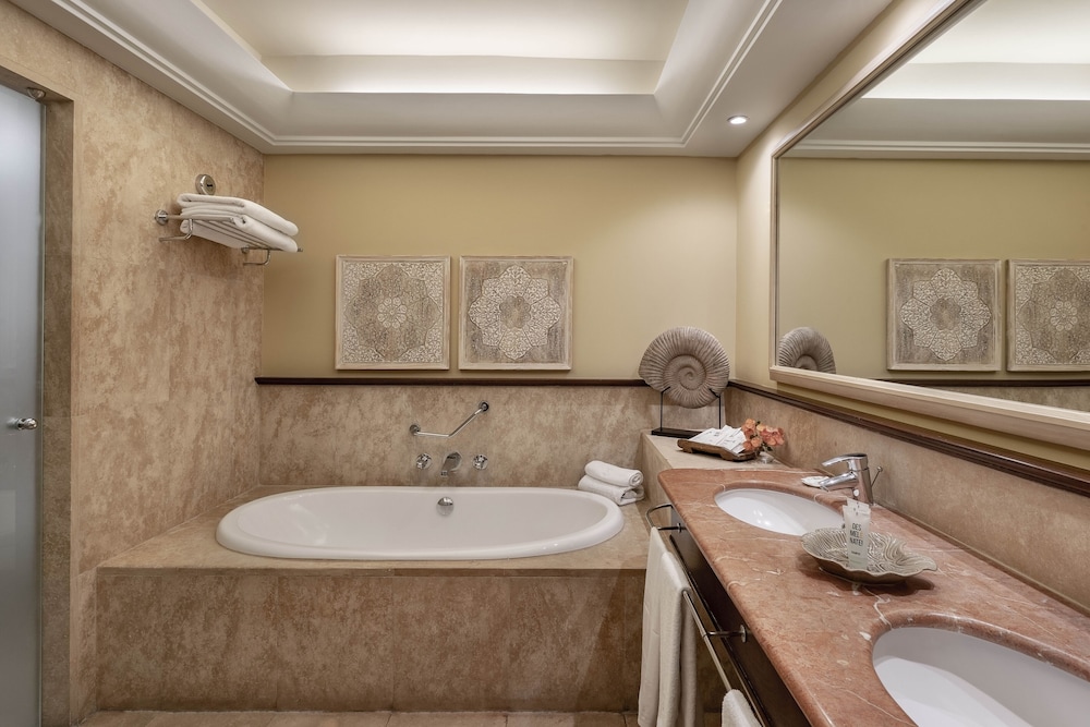 Deluxe Room, Ocean View (2 adultos + 2 niños)