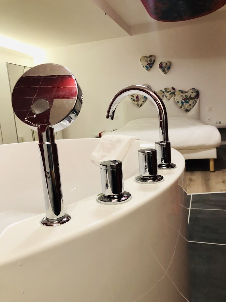 Honeymoon Suite, Ensuite, Canal View (Baignoire 2 Personnes) photo 3