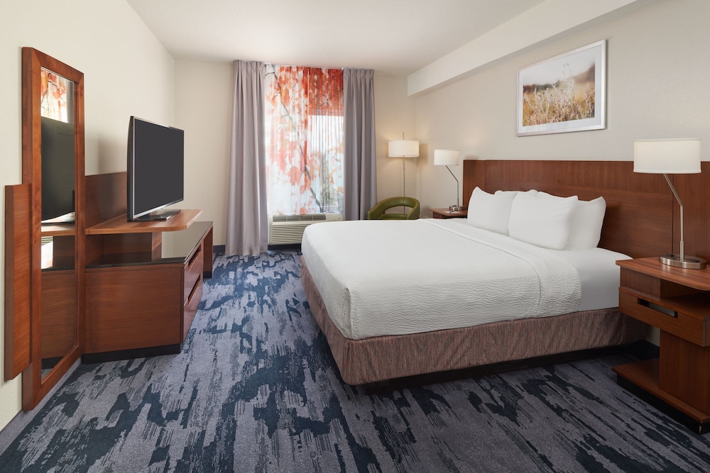 Family Suite, 2 Bedrooms (Hearing Accessible)