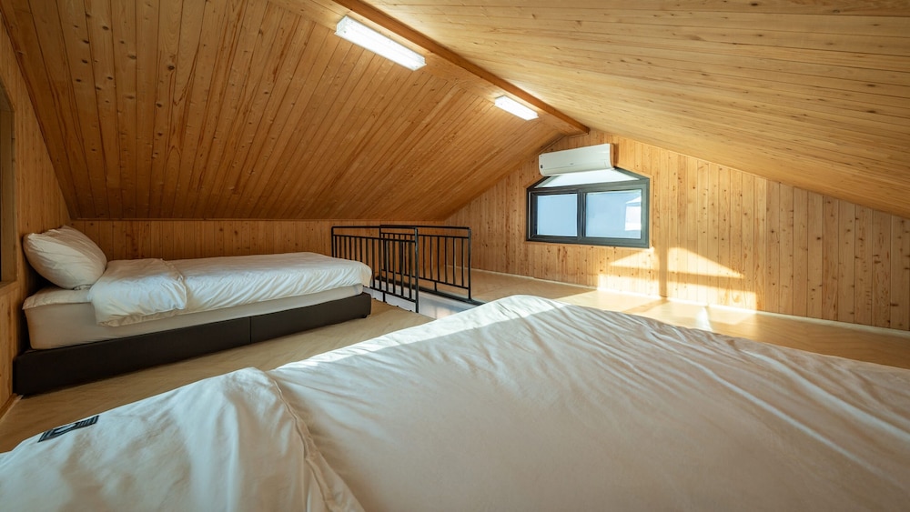 Basic Room, 1 Bedroom (ROOM 207(Ocean view,duplex)) - Photo 6