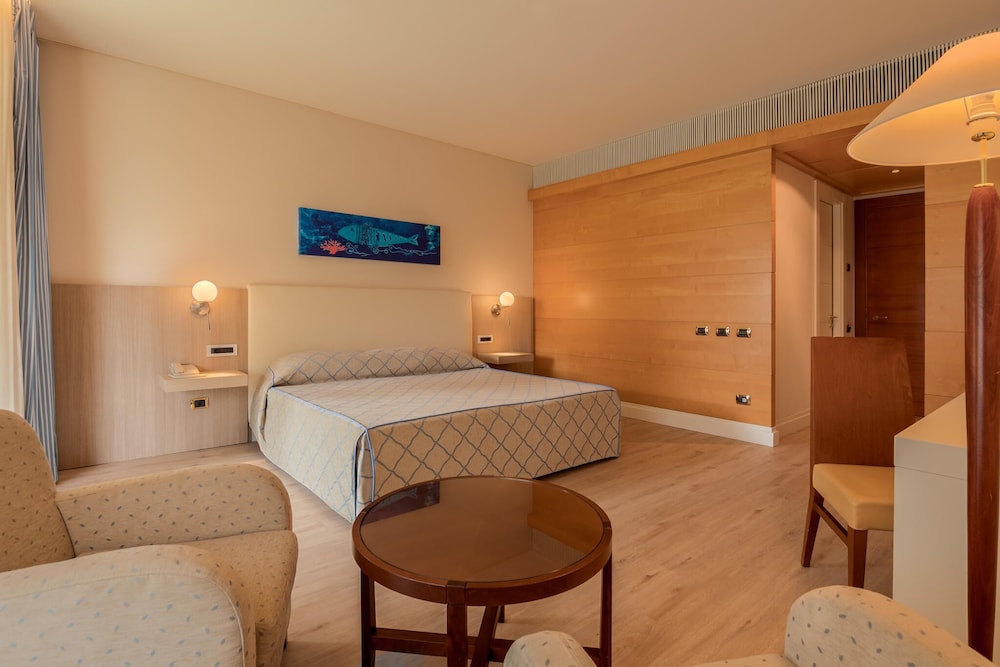 Superior Room with balcony - Garden View