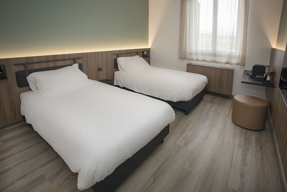 Superior Double Room - Photo 1