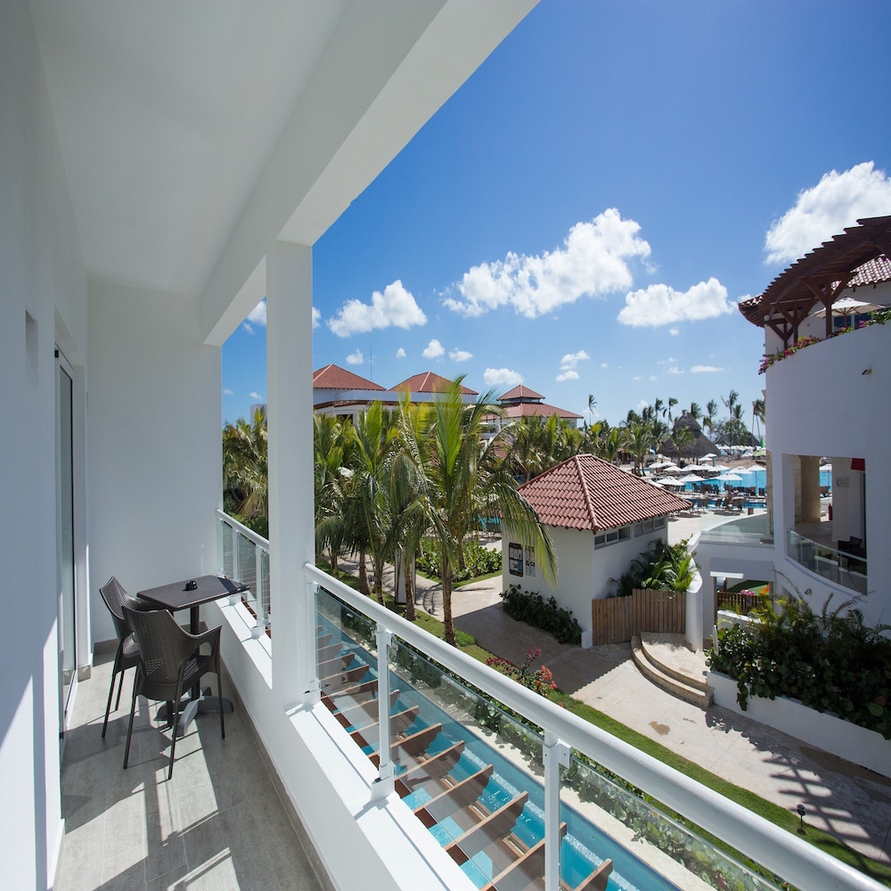 Preferred Club Master Suite Swim Up