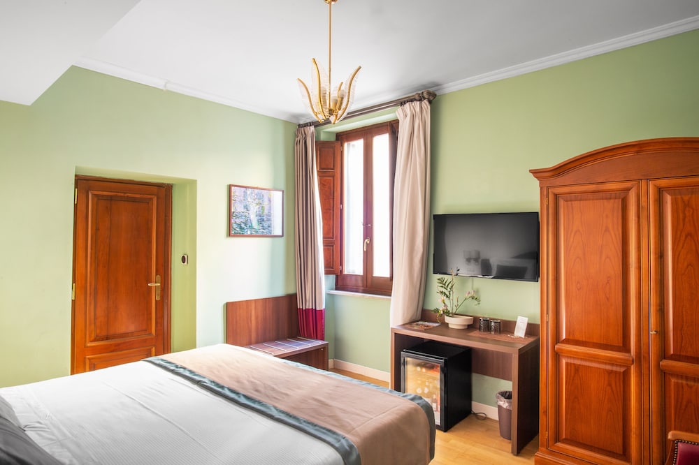 Standard Double Room photo 2