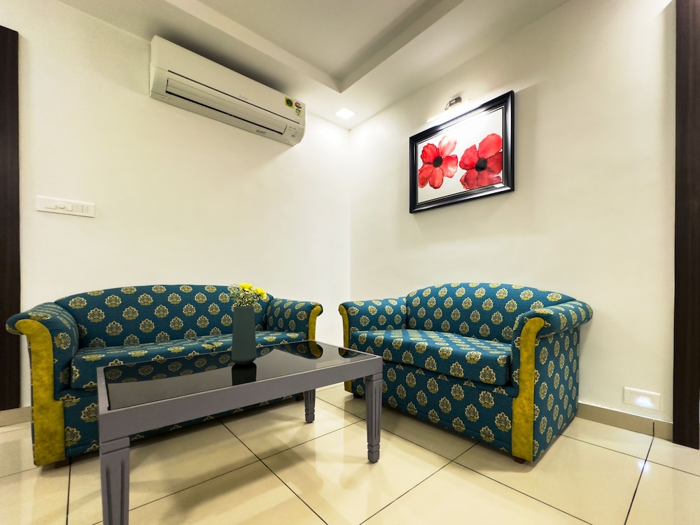 Deluxe Room - Photo 2