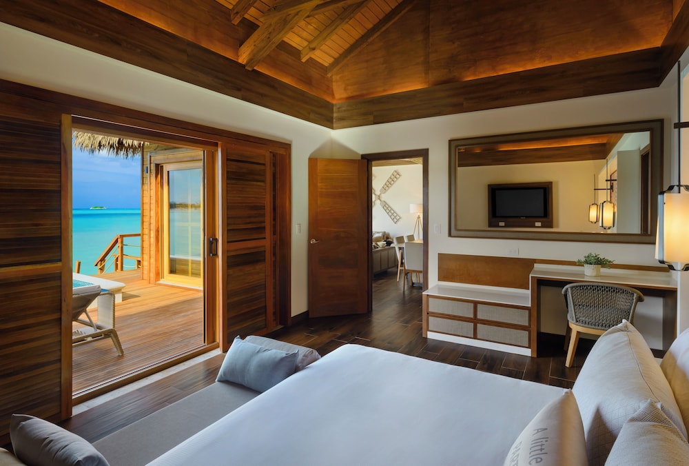 Luxury Presidential Sunset Overwater Suite Diamond Club