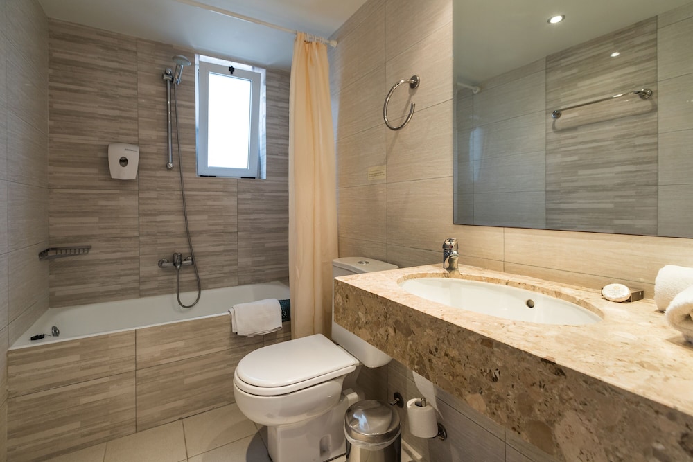 Studio Suite - Photo 2
