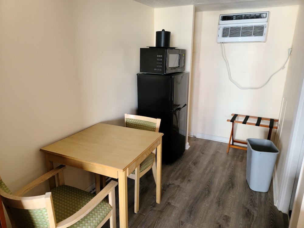 Standard Room, 2 Queen Beds, Balcony, Beach View (   AA   ) photo 3