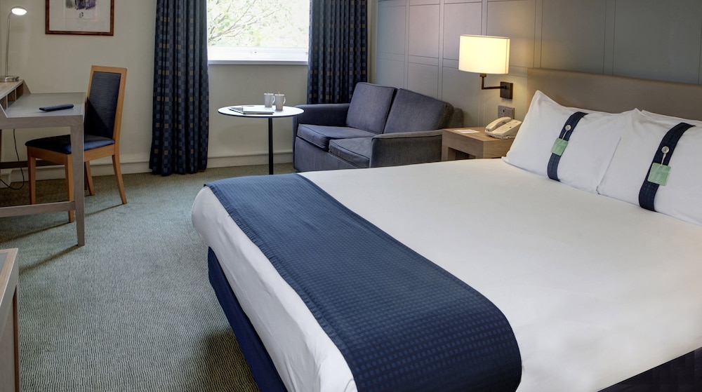Standard Room, 1 Queen Bed with Sofa bed - Photo 2