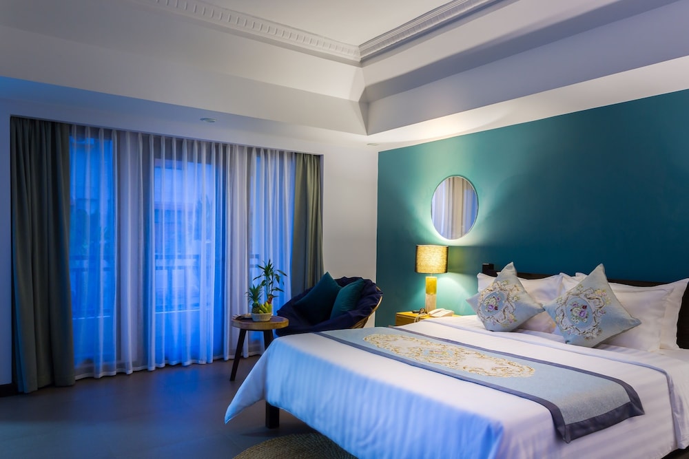 Junior Suite Double with Balcony - Photo 11