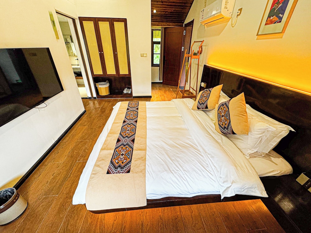 Family Suite, Hill View