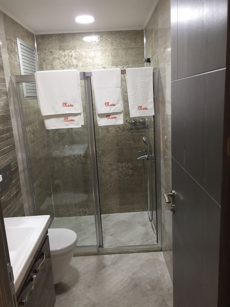 Elite Quadruple Room, 1 Bedroom, Garden View photo 2