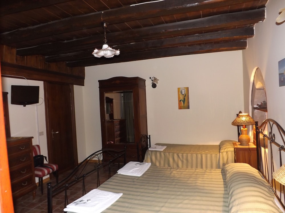 Quadruple Room photo 2