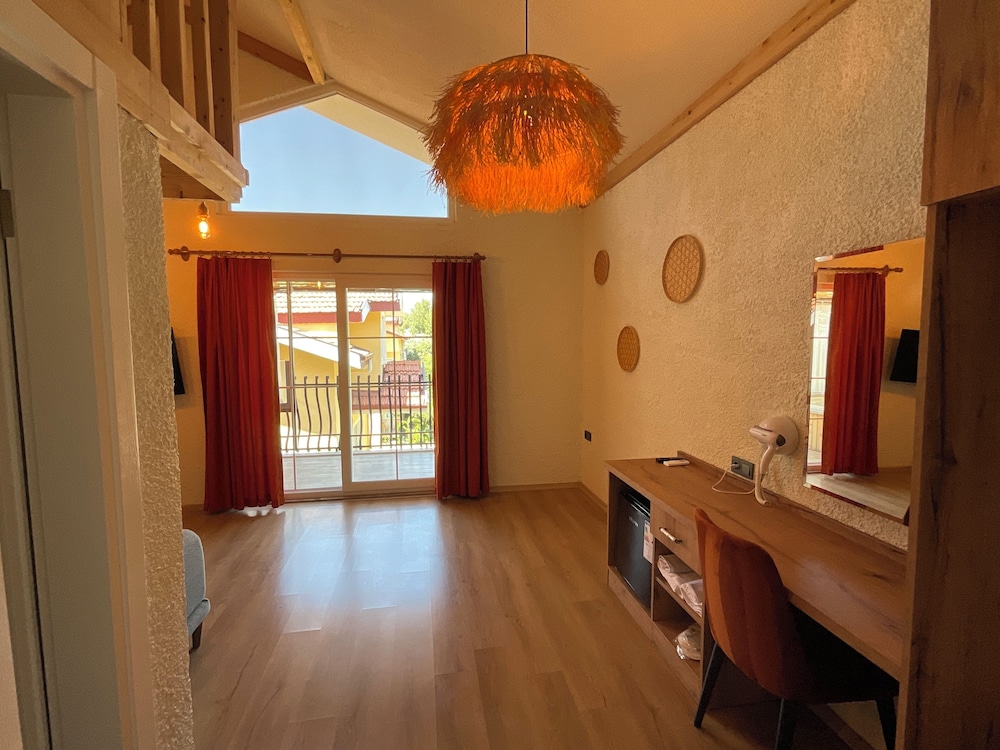 Exclusive Loft, 1 King Bed, Non Smoking, Mountain View