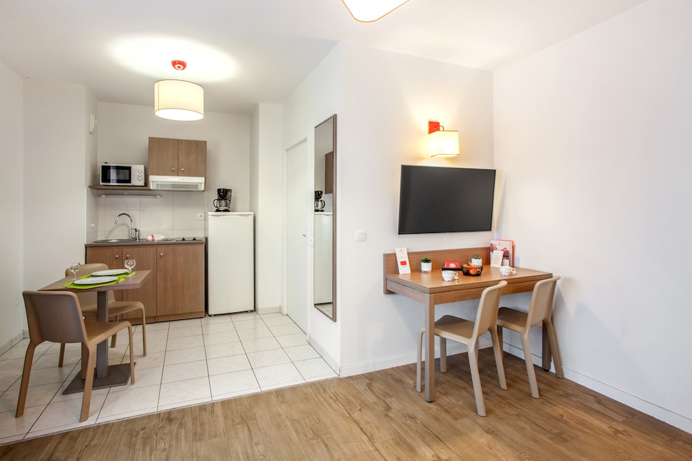 Superior Apartment, 1 Double Bed with Sofa bed photo 3