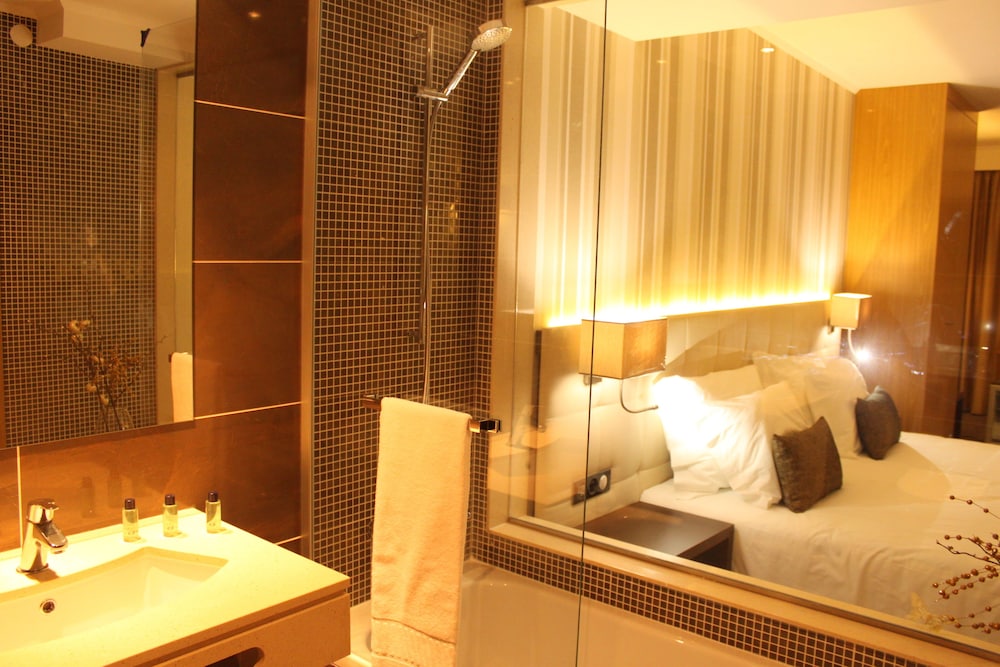 Superior Suite, Terrace (Panoramic View Countryside) photo 2