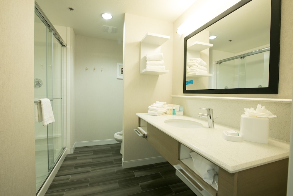 Studio, 2 Queen Beds, Accessible, Balcony (Bathtub) - Photo 4