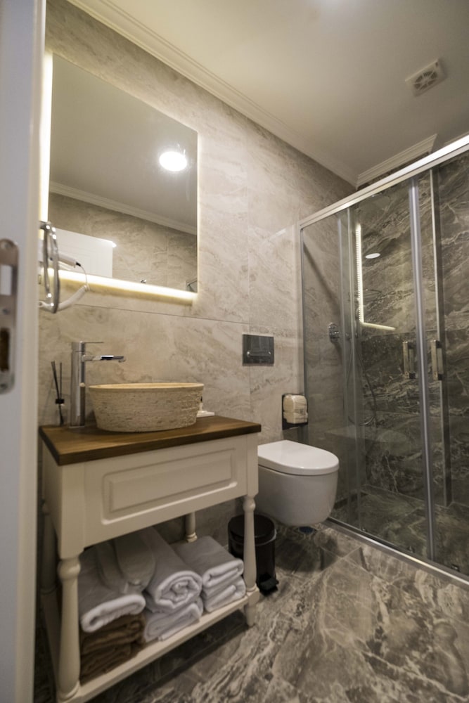 Deluxe Room - Photo 2