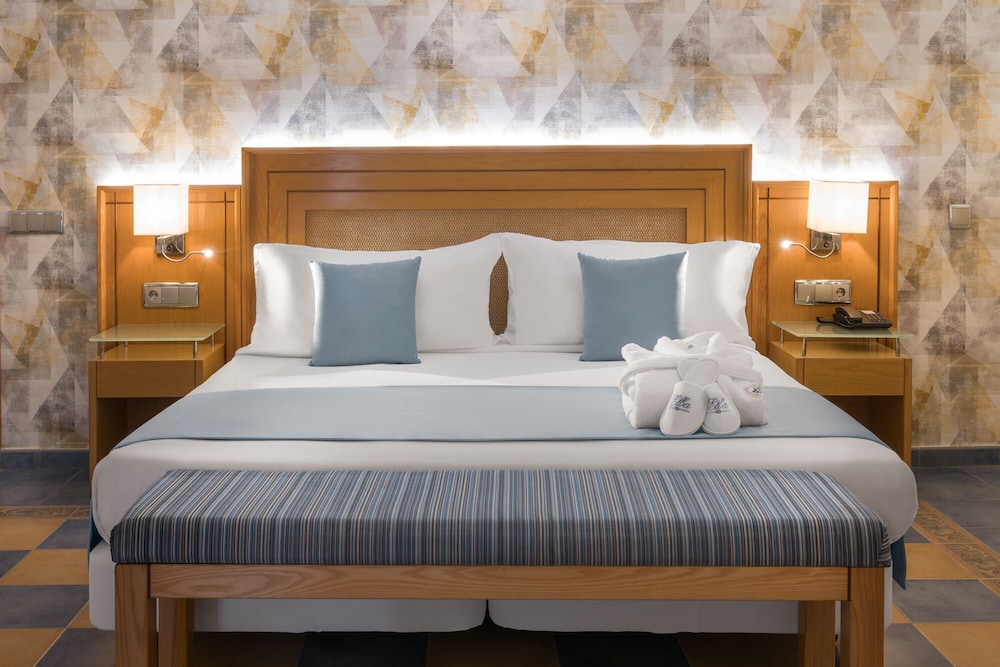 Junior Suite, Sea View (Single Use) - Photo 4