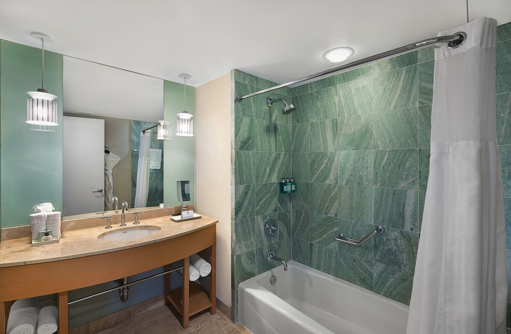 Suite, 1 Bedroom - Photo 6