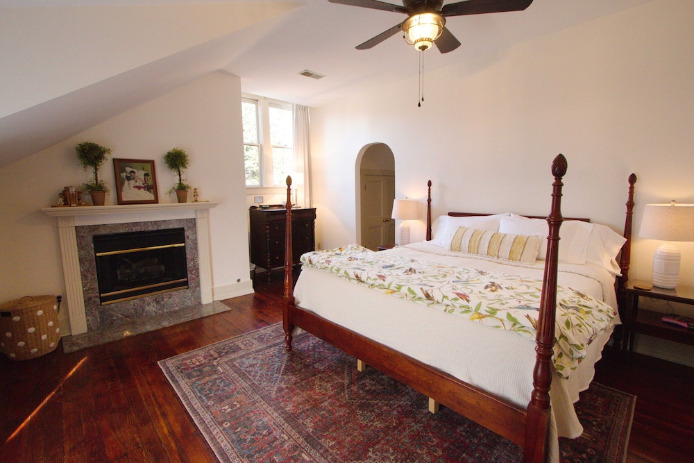 Deluxe Suite photo 2