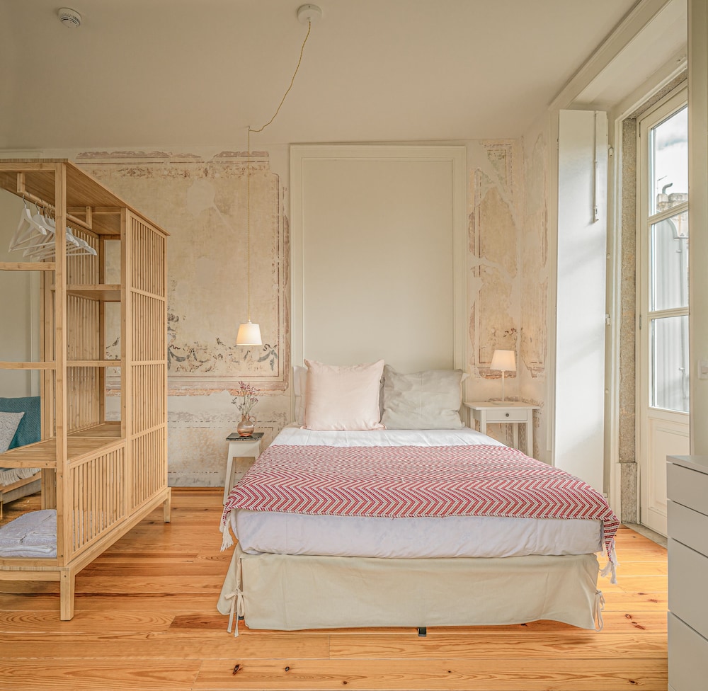 The Balcony Studio Apartment (4B) photo 2
