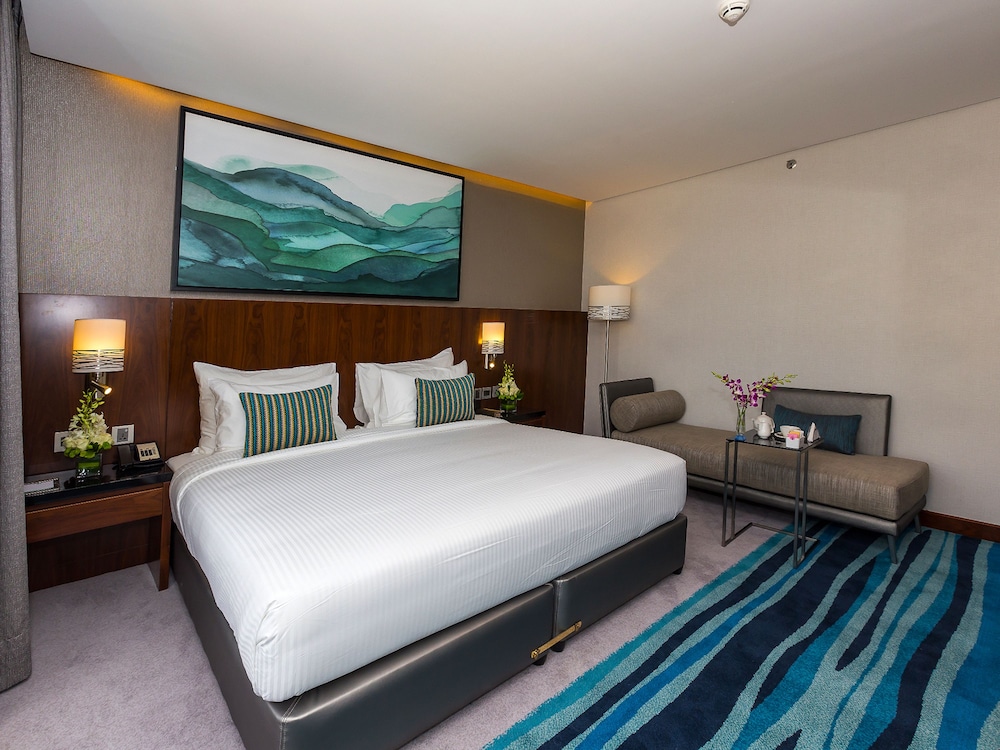 Executive Suite photo 2