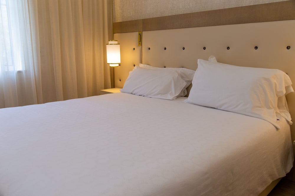 Premium Suite, Garden View - Photo 3