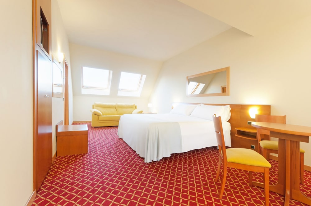 Premium Room - Photo 5