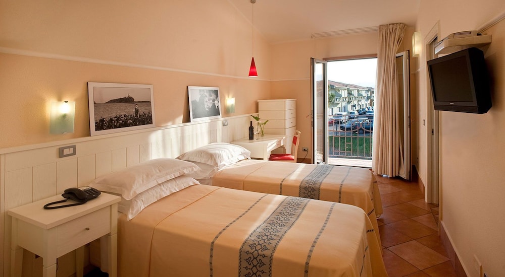 Double or Twin Room photo 1