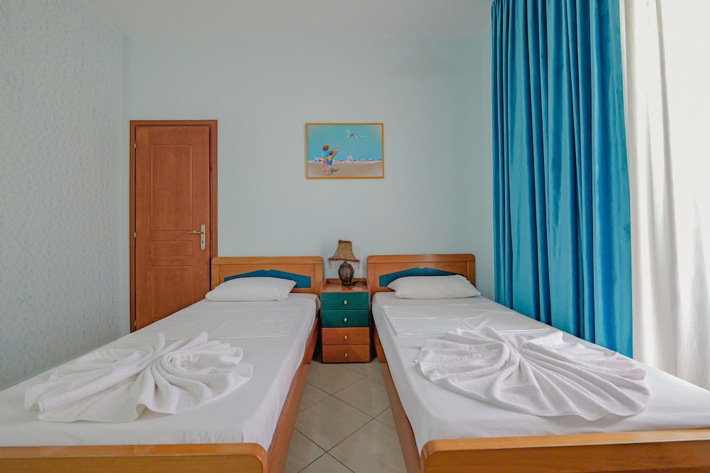 Family Room with Sea View photo 3