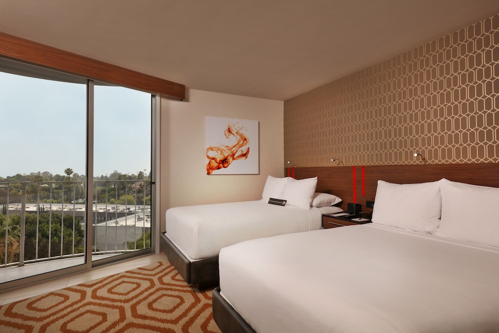 West Coast Double Beds (No Resort Fees) photo 3