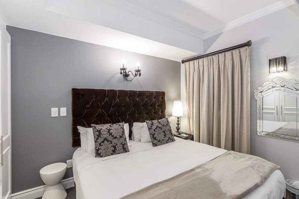 Luxury Apartment, 1 Bedroom - Photo 2