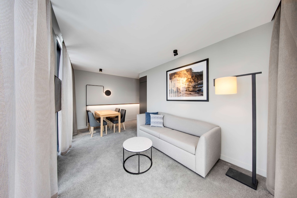 Deluxe Suite - Photo 4
