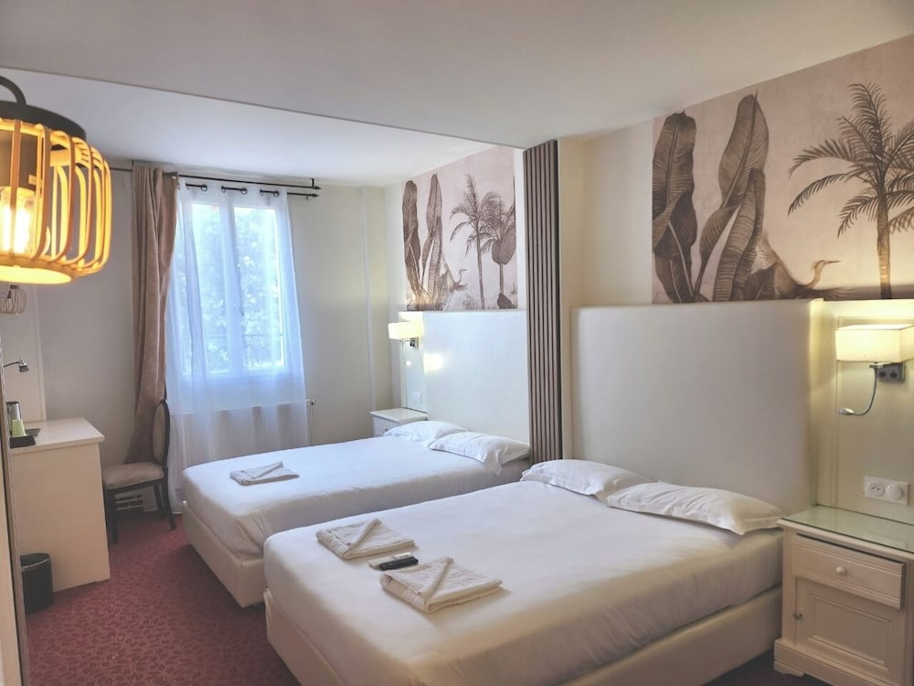 Deluxe Suite - Photo 2