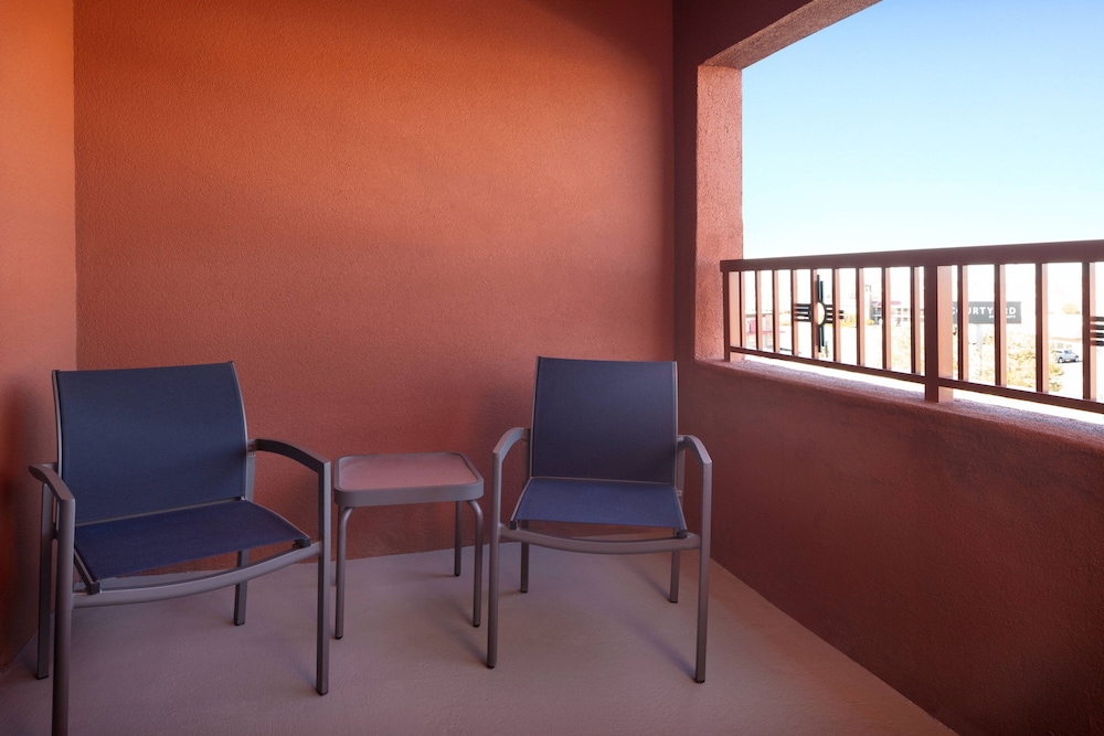 Room, 2 Queen Beds (Mobility Accessible, Roll-In Shower) - Photo 2