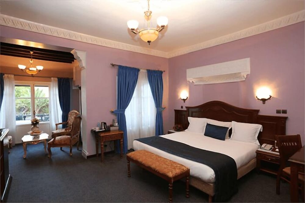 Classic Double or Twin Room - Photo 8